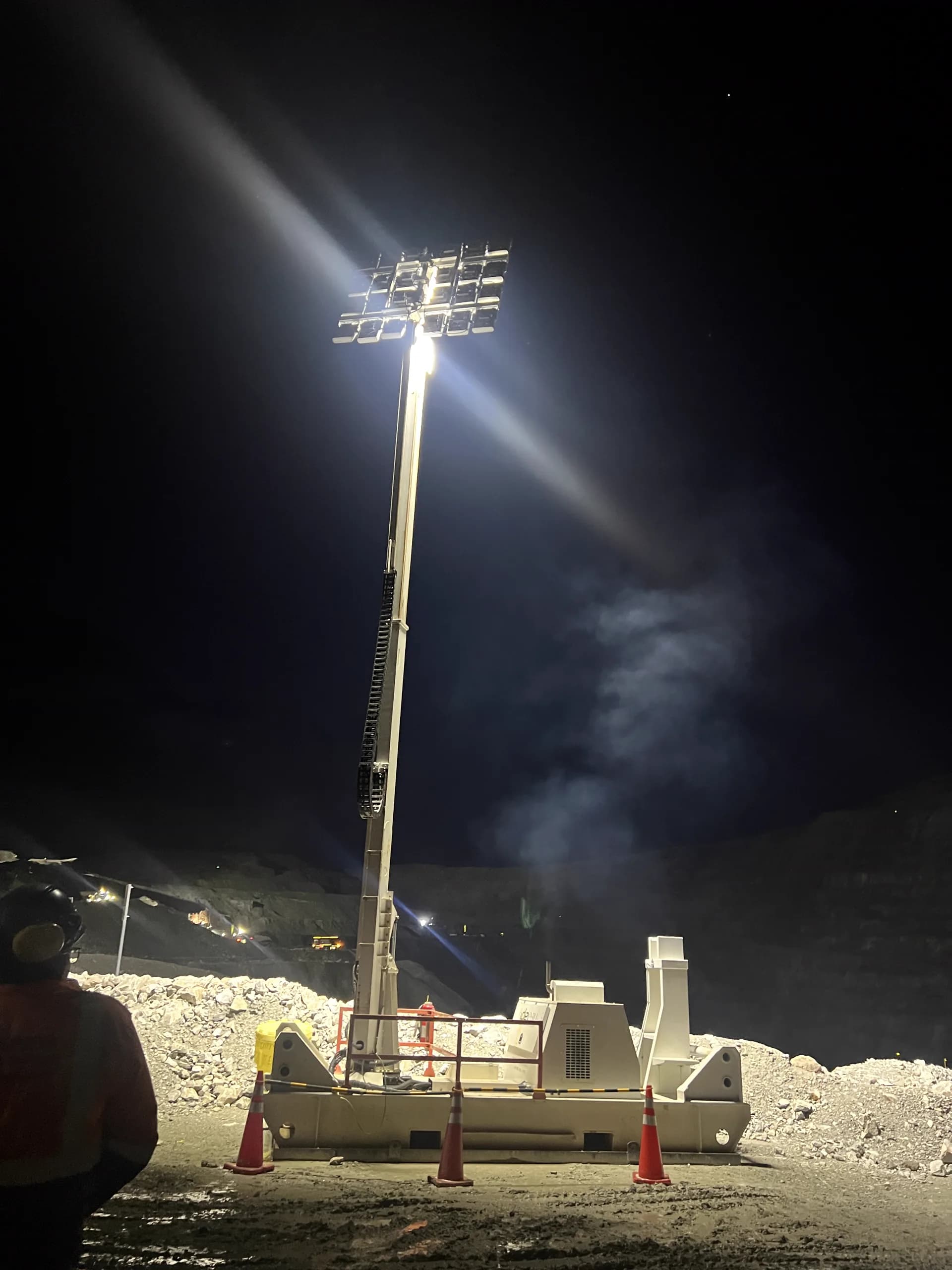 Torre de iluminación SKID - Cuzco